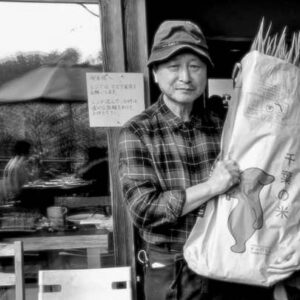 上野 文康